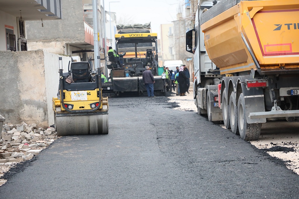 Viranşehir’de asfalt seferberliği