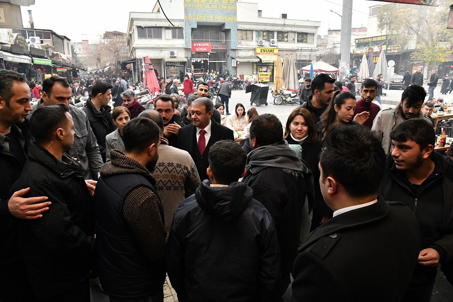 Vali Şıldak, çarşılar bölgesini gezdi