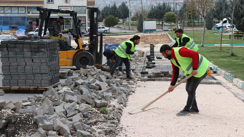 Haliliye'de yollar yenileniyor