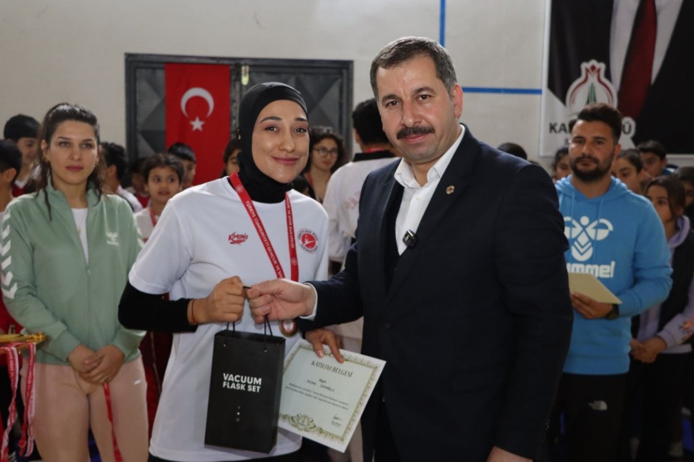 Karaköprü’de başarılı sporcular ödüllendirildi