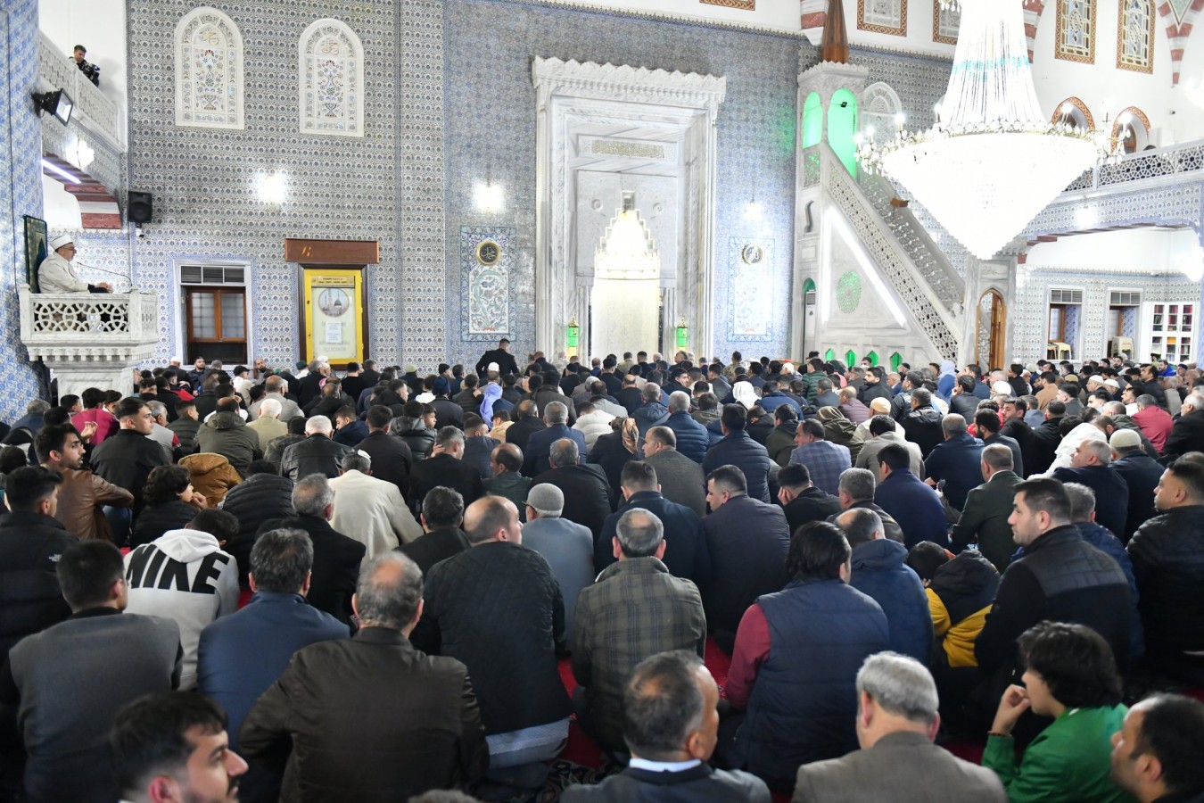 Şanlıurfa’da vatandaşlar Ramazan Bayramı için Dergah Camisi’ne akın etti